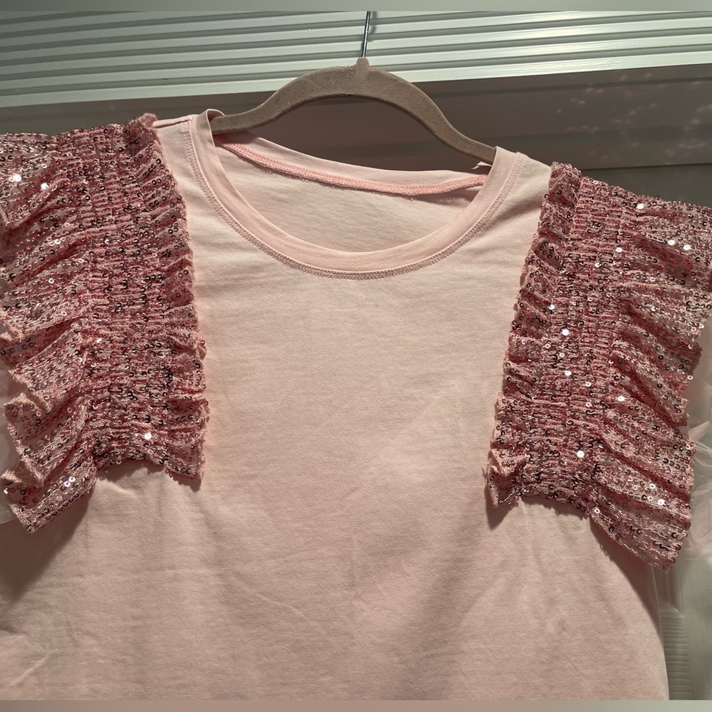 Adorable Pink tee with big puffy sequin and tulle sleeves
